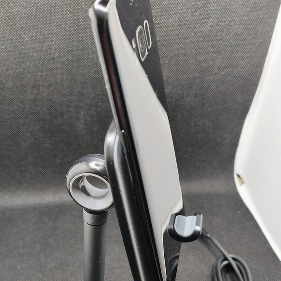 Samsung S8 - Picture 2 of 11